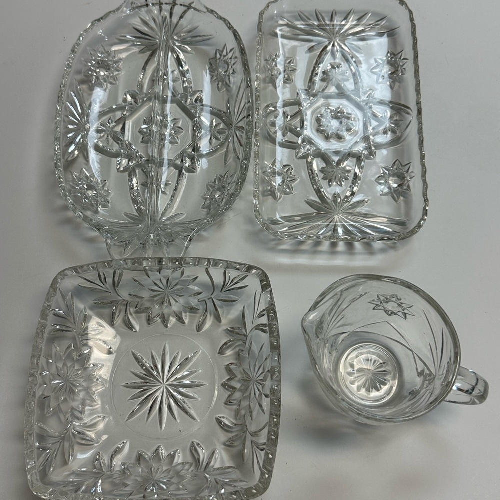 Set of 4 Anchor Hocking Prescut Clear Pattern Serving Dishes